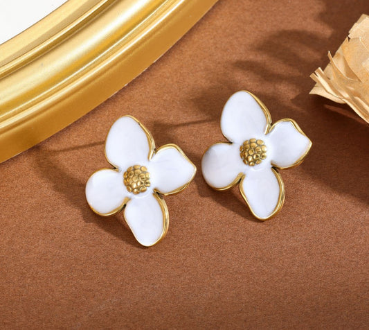 Boucles d'Oreilles Dorées Florales Colorées Blanches (émail)