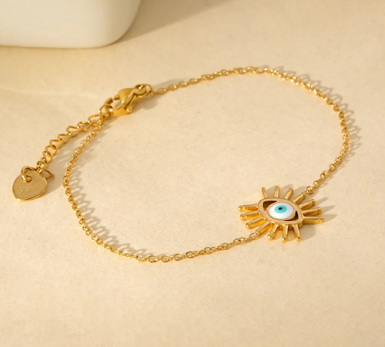 Bracelet doré en chaîne fine avec Œil Protecteur