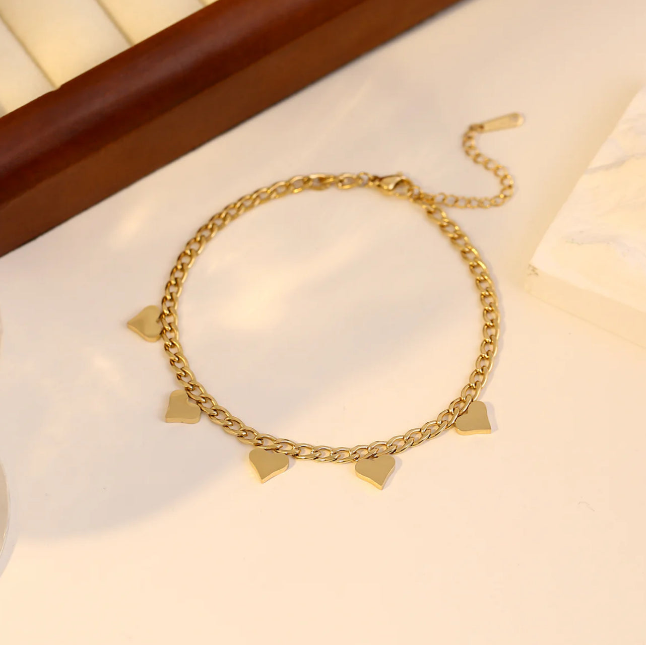 Chaîne de Cheville Dorée Cœurs